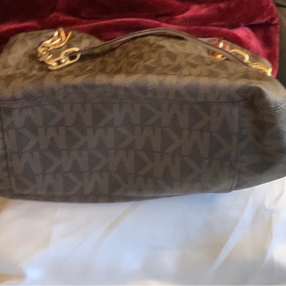 Michael Kors Michael Kors Lilly Brown Signature Monogram Tote - Picture 6 of 6